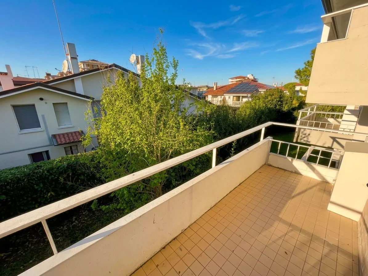 Via Vivaldi: Ampio appartamento con giardino privato, mansarda e terrazza abitabile a due passi dal mare - Foto 15