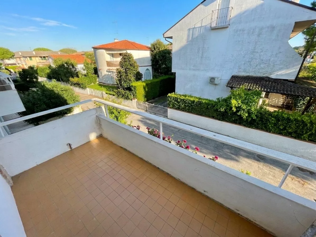 Via Vivaldi: Ampio appartamento con giardino privato, mansarda e terrazza abitabile a due passi dal mare - Foto 16