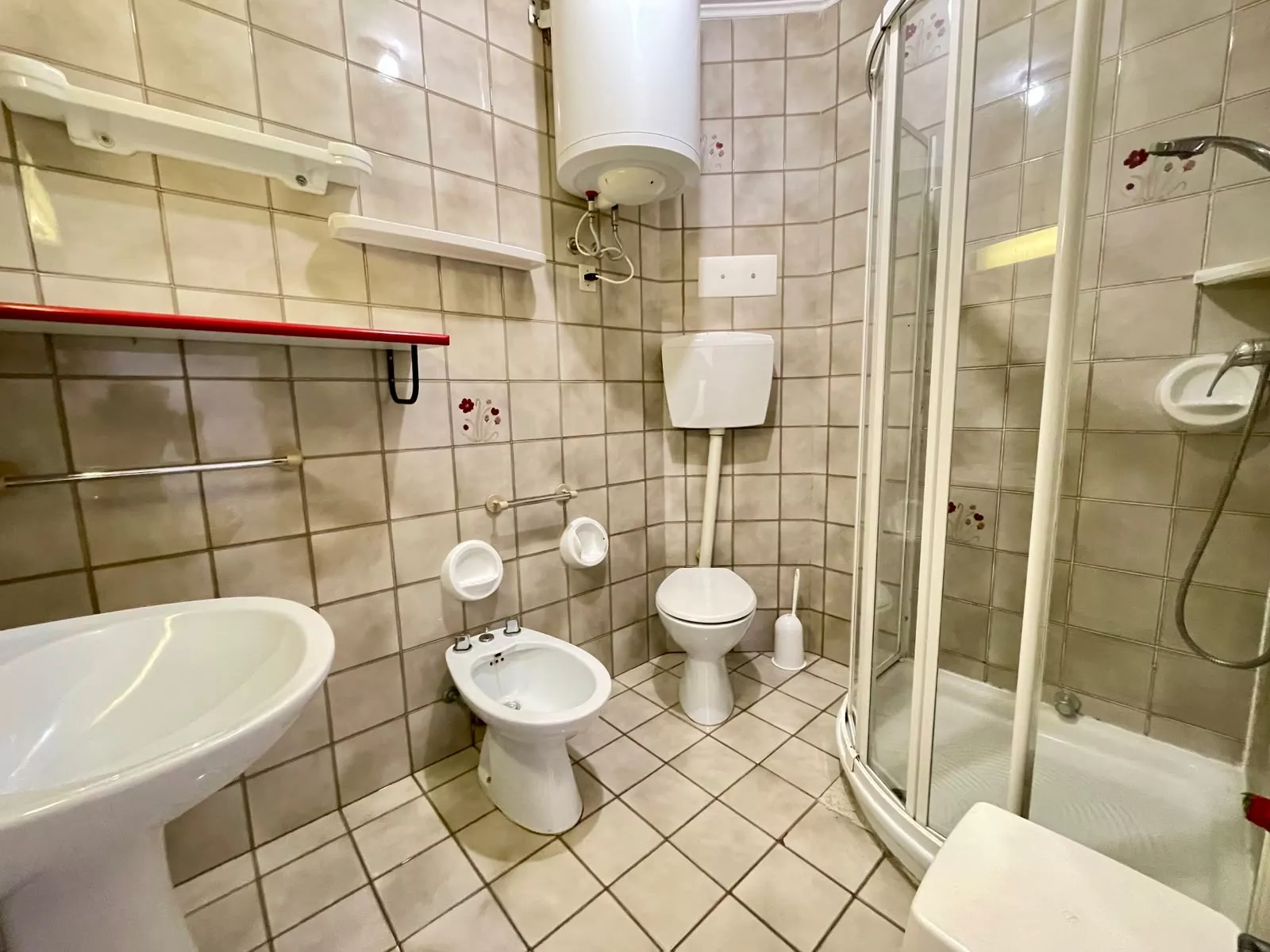 Residence La Zattera - appartamento di angolo con vista mare e piscina, a soli 50 mt dal mare - Foto 10