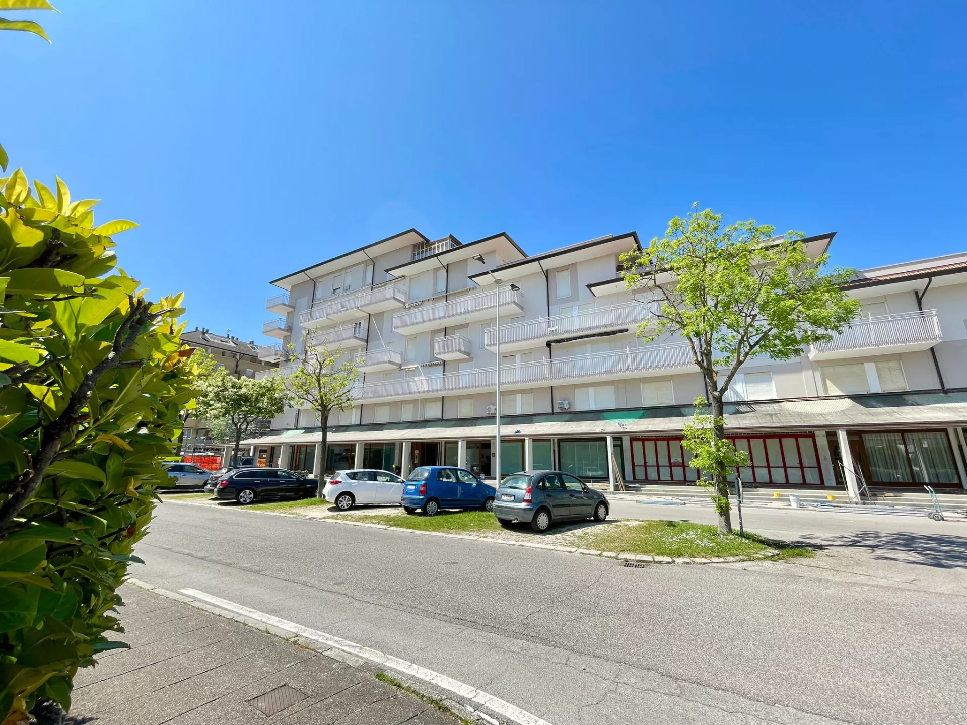 CARAVELLA IV, Bilocale con terrazza abitabile e posto auto coperto in stabile appena ristrutturato - Foto 11