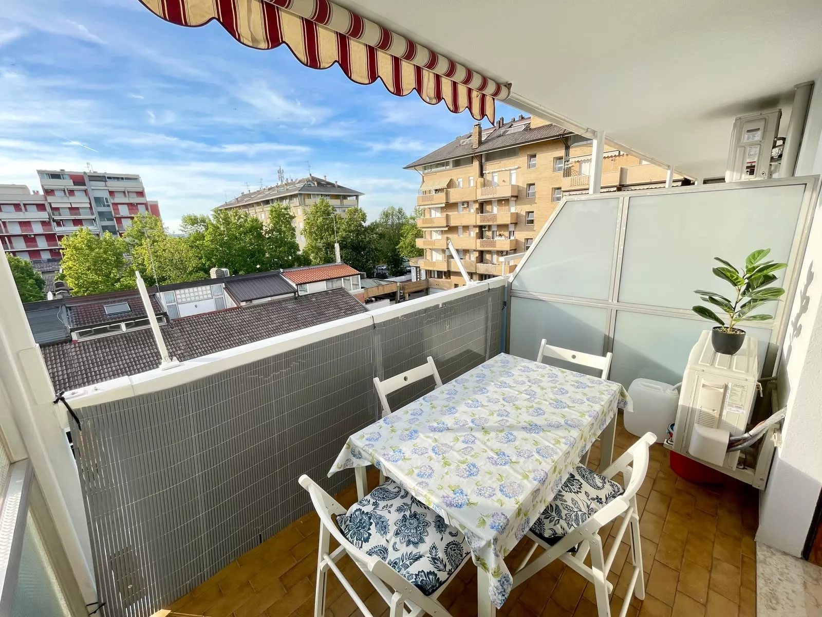 HOLIDAY - Monolocale con piscina e terrazzo abitabile nel cuore di Porto Santa Margherita - Foto 10