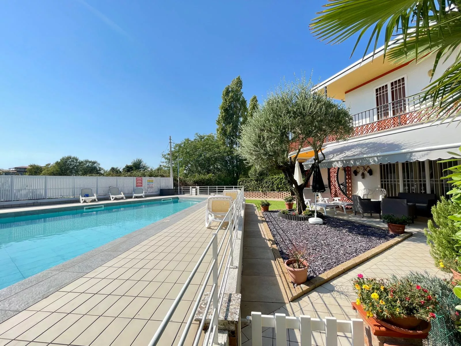 Villetta con riscaldamento, tre camere da letto e piscina, Villaggio Esagono - Foto 5