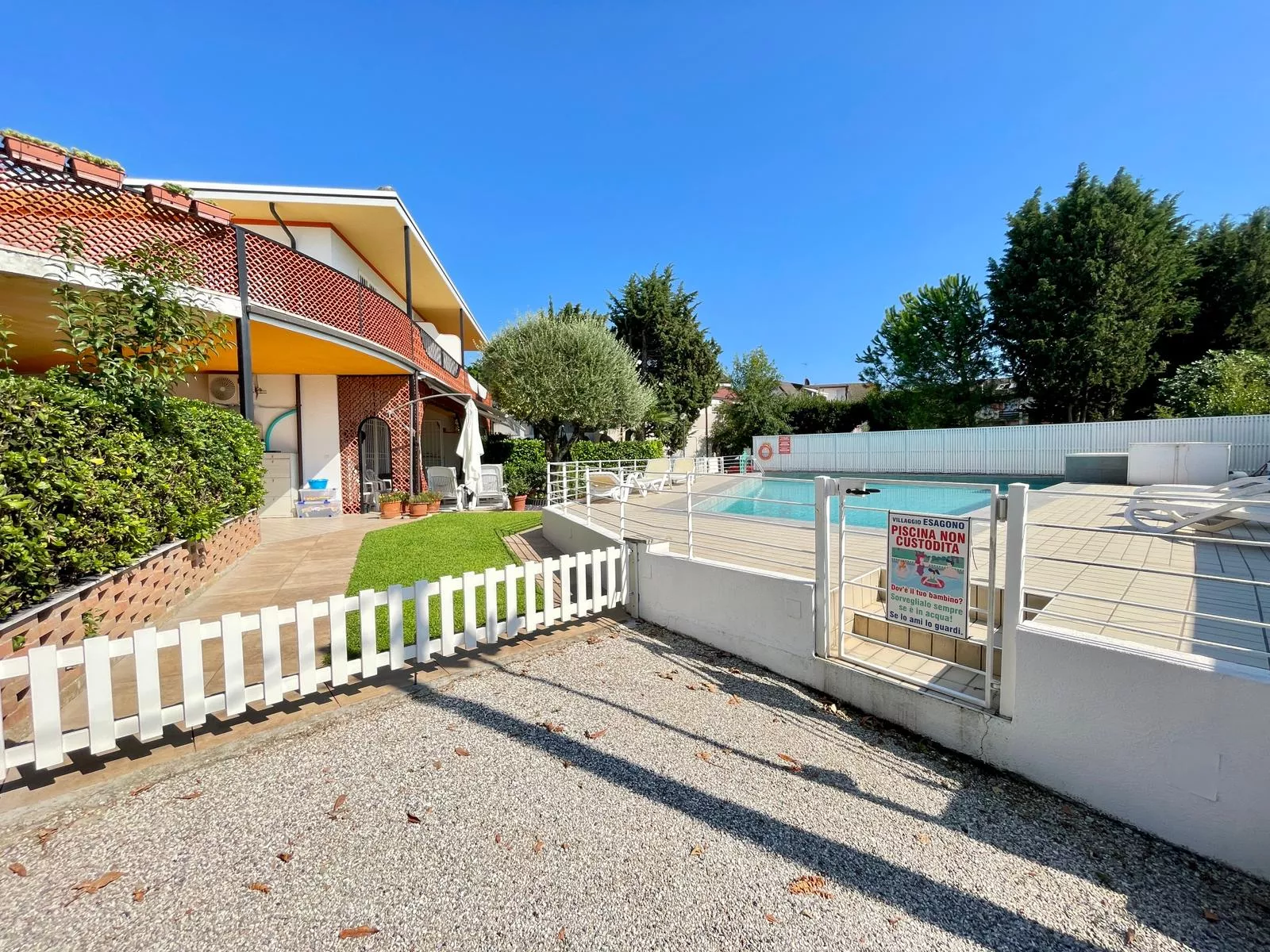Villetta con riscaldamento, tre camere da letto e piscina, Villaggio Esagono - Foto 6