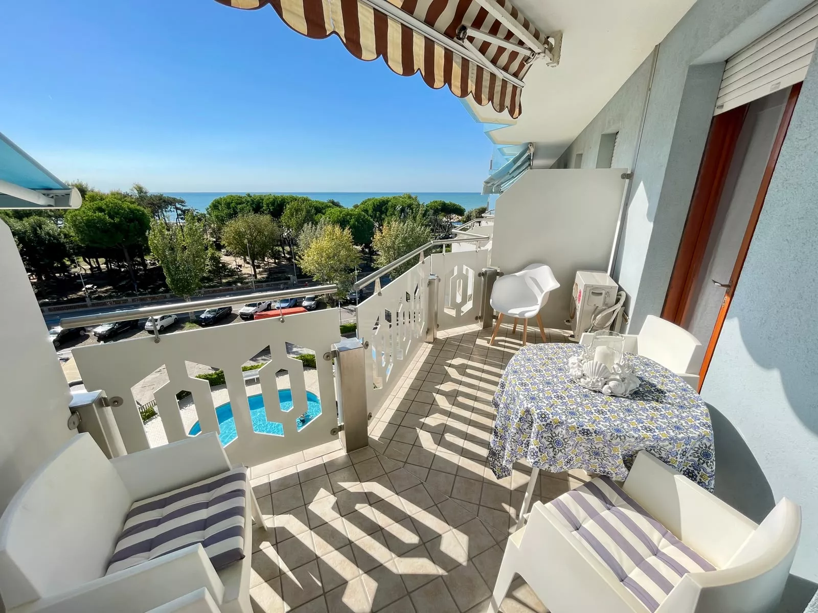 Appartamento fronte spiaggia con piscina e terrazzo vista mare - Cond. LIVENZA - Foto 1